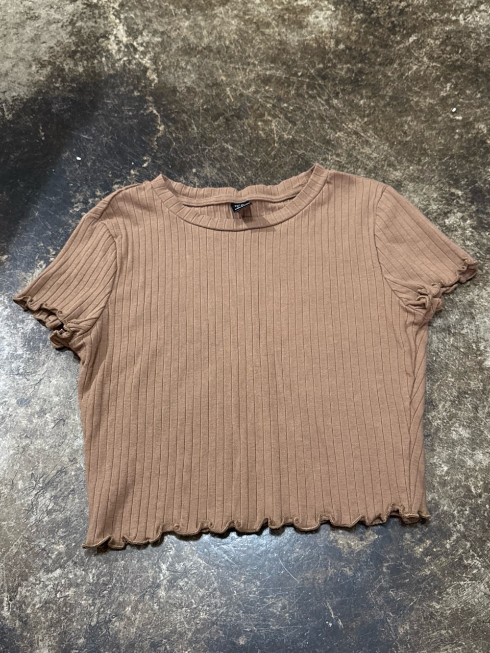 SHEIN Brown Ribbed Lettuce-Edge Cropped Tee